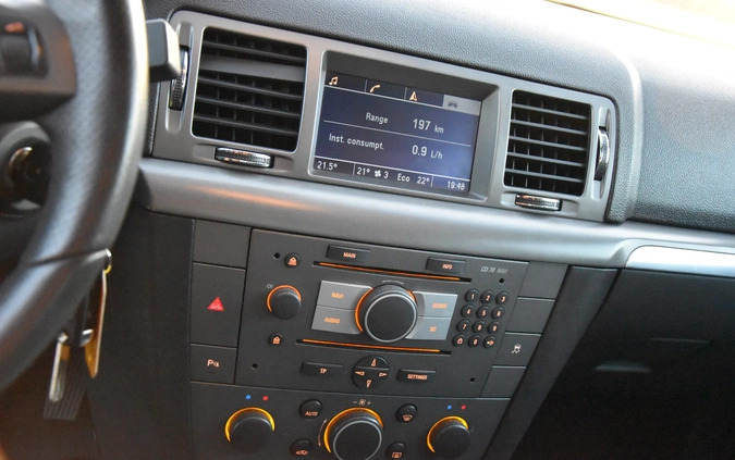 Opel Vectra cena 12500 przebieg: 190000, rok produkcji 2007 z Radom małe 301